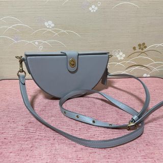 コーチ(COACH)のcoach 半月ショルダーバッグ(ショルダーバッグ)