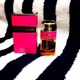 プラダ(PRADA)のプラダ キャンディ 30ml 再出品(香水(女性用))