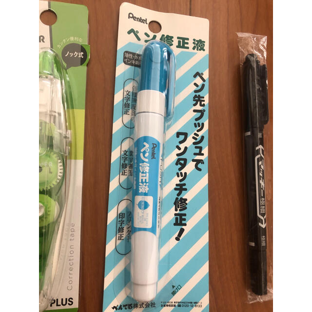 ぺんてる(ペンテル)の修正テープ＊油性ペン　などセット インテリア/住まい/日用品の文房具(消しゴム/修正テープ)の商品写真