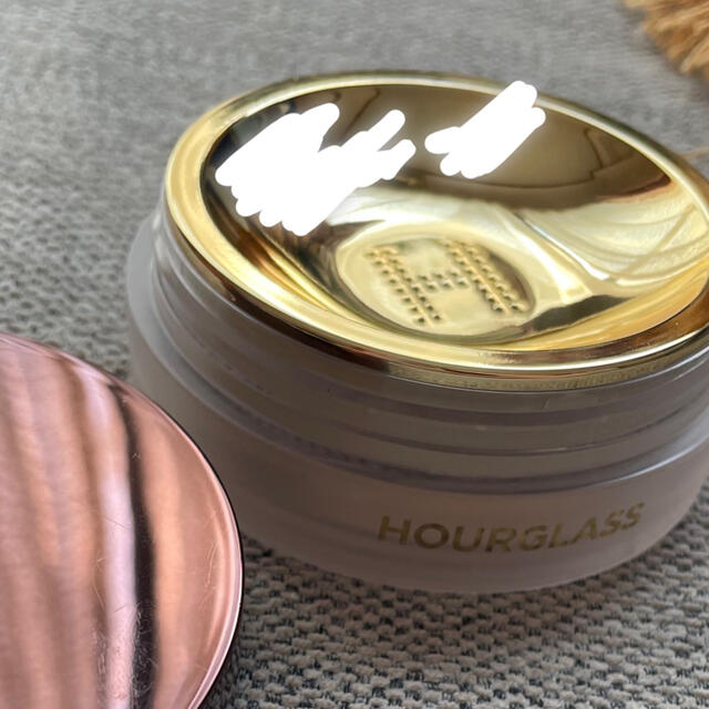 Sephora(セフォラ)のHOURGLASS アワーグラス パウダー powder コスメ/美容のベースメイク/化粧品(フェイスパウダー)の商品写真