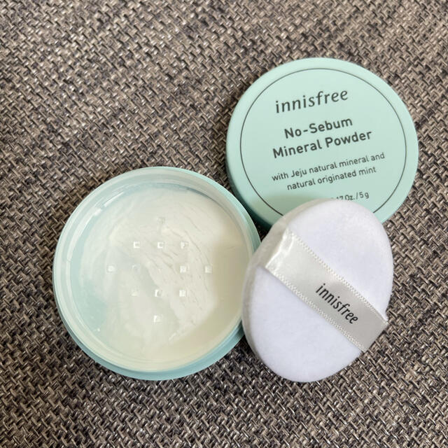 Innisfree(イニスフリー)のinnisfree イニスフリーノーセバムミネラルパウダー コスメ/美容のベースメイク/化粧品(フェイスパウダー)の商品写真