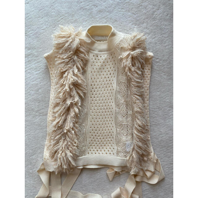 leinwande Mixed Fringe Crop Top / White