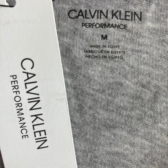 Calvin Klein(カルバンクライン)の新品 CALVIN KLEIN Tシャツ レディースのトップス(Tシャツ(半袖/袖なし))の商品写真