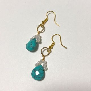 サージカルステンレス　ピアス　天然石　グリーン(ピアス)