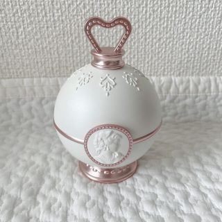 レメルヴェイユーズラデュレ(Les Merveilleuses LADUREE)のラデュレ フェイスパウダー ポット(ボトル・ケース・携帯小物)