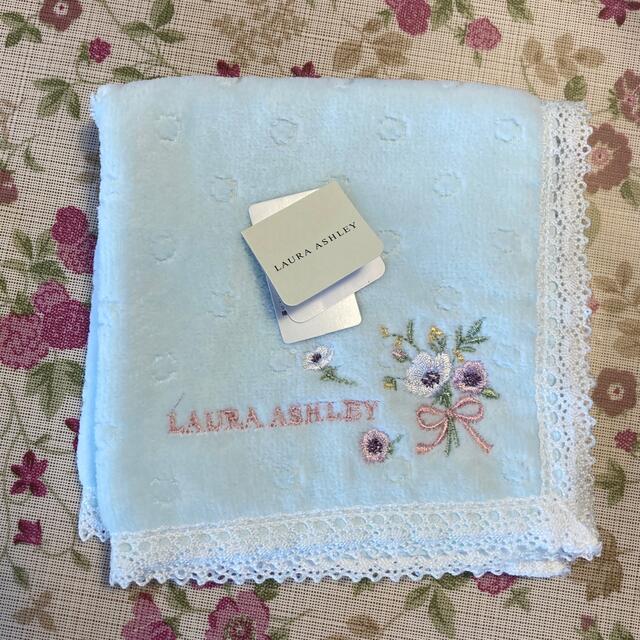 LAURA ASHLEY(ローラアシュレイ)のローラアシュレイ　　ハンカチ レディースのファッション小物(ハンカチ)の商品写真