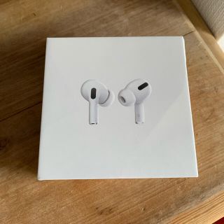 アップル(Apple)の【新品未開封・保証未開始】AirPods Pro（エアポッズ プロ）(ヘッドフォン/イヤフォン)