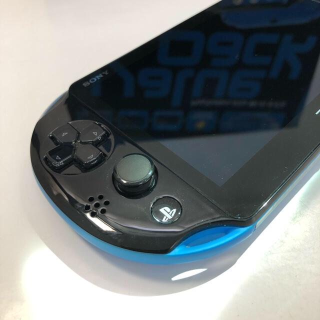 PlayStation Vita(プレイステーションヴィータ)のSONY PSVITA Value Pack Wi-Fiモデル ブルーブラック エンタメ/ホビーのゲームソフト/ゲーム機本体(携帯用ゲーム機本体)の商品写真