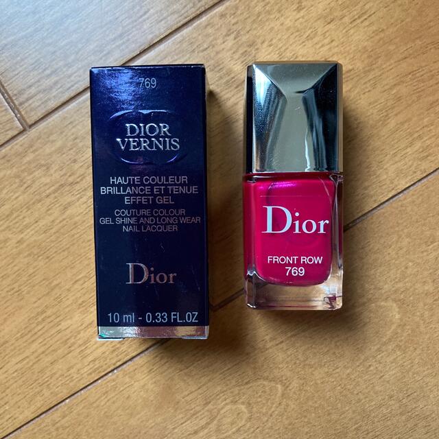 Dior(ディオール)のDior  ディオール　ネイル　769 コスメ/美容のネイル(マニキュア)の商品写真