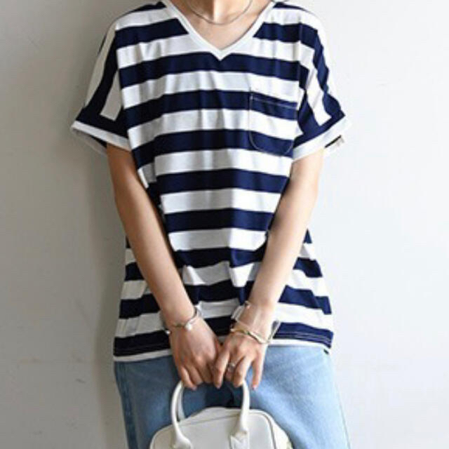 and it_(アンドイット)の新品#Tシャツ もちもちストレッチVネックカットソー レディースのトップス(Tシャツ(半袖/袖なし))の商品写真