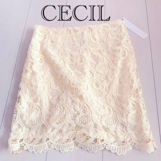 セシルマクビー(CECIL McBEE)の新品未使用レースミニスカートベージュホワイト膝丈スカートベージュホワイト(ミニスカート)