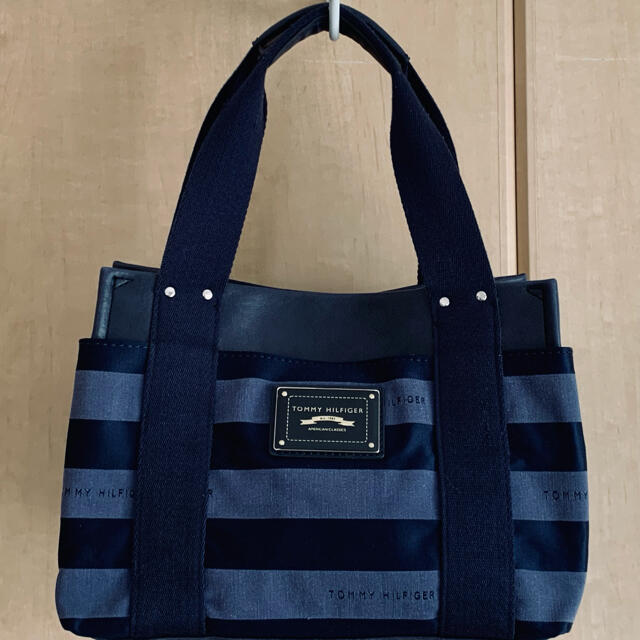 TOMMY HILFIGER(トミーヒルフィガー)のTommy Hilfiger トートバッグ サブバッグ トミーヒルフィガー レディースのバッグ(トートバッグ)の商品写真