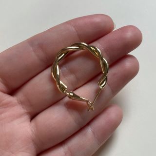 ピアス(ピアス)