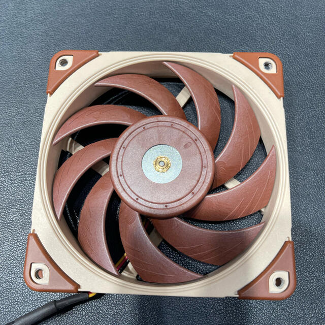 値下げ　Noctua NF-A12x25 ULN スマホ/家電/カメラのPC/タブレット(PCパーツ)の商品写真