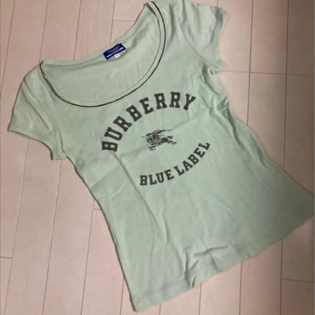 BURBERRY(バーバリー)の美品　Burberry バーバリー　ストレッチ　半袖Tシャツ　グリーン　Sサイズ レディースのトップス(Tシャツ(半袖/袖なし))の商品写真