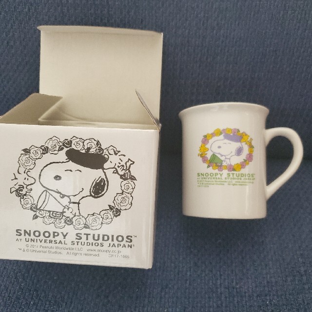 SNOOPY(スヌーピー)のスヌーピー マグカップ 限定品 新品未使用 インテリア/住まい/日用品のキッチン/食器(グラス/カップ)の商品写真