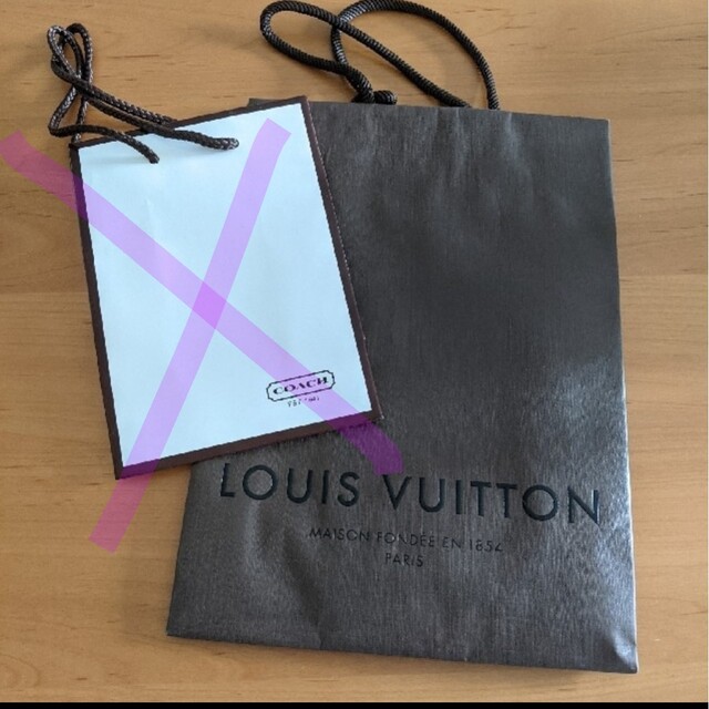 LOUIS VUITTON(ルイヴィトン)のLouis Vuitton　ショッパー　紙袋 レディースのバッグ(ショップ袋)の商品写真