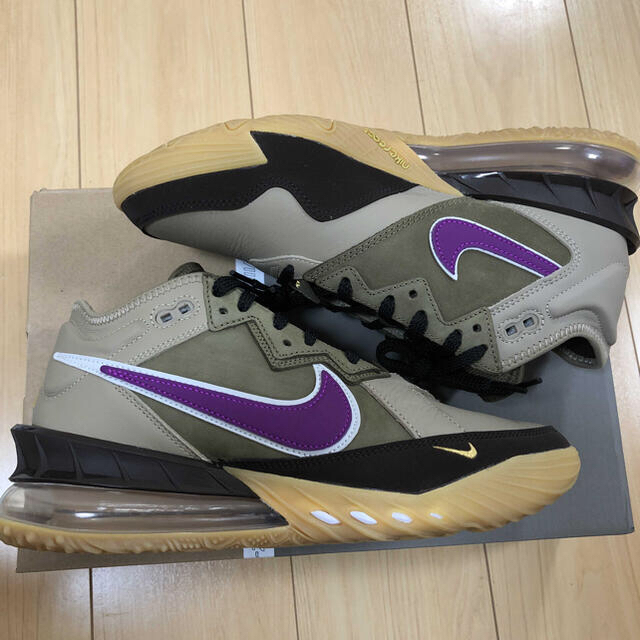 NIKE(ナイキ)のatmos nike rebron low 18 viotech メンズの靴/シューズ(スニーカー)の商品写真