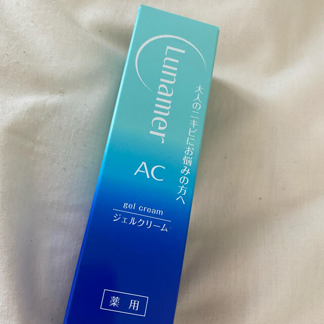 富士フイルム(フジフイルム)のルナメアAC ジェルクリーム　60g コスメ/美容のスキンケア/基礎化粧品(フェイスクリーム)の商品写真