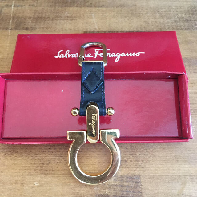 Ferragamo(フェラガモ)のフェラガモ キーホルダー メンズのファッション小物(キーホルダー)の商品写真