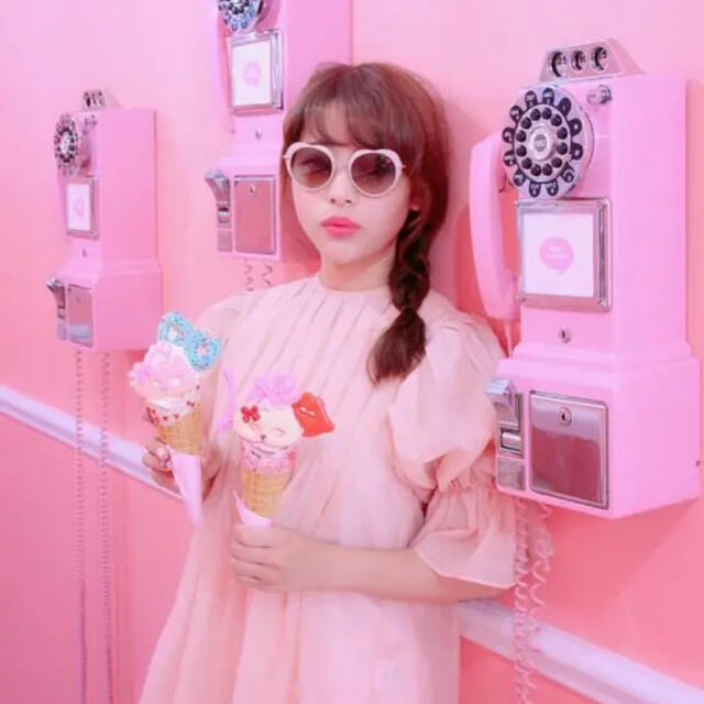 週末値下げ！miu miu ミュウミュウ ハート サングラス ピンク 商品の