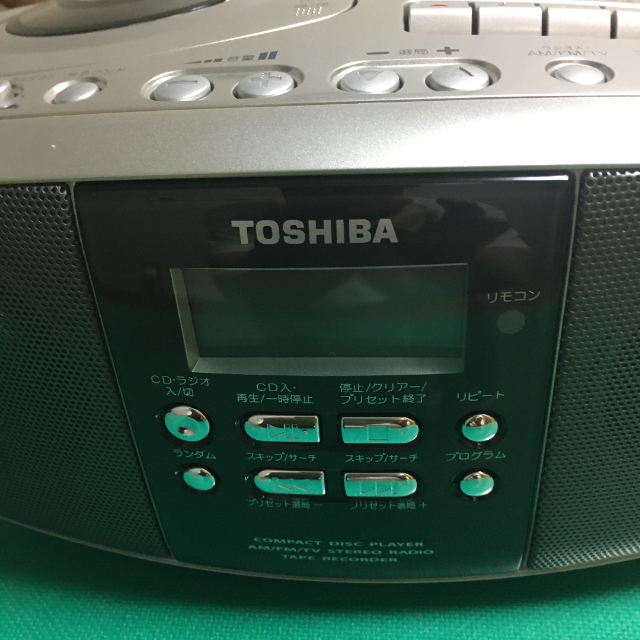 東芝(トウシバ)の【ジャンク】TOSHIBA CDラジカセ TY-CDK3 スマホ/家電/カメラのオーディオ機器(ラジオ)の商品写真