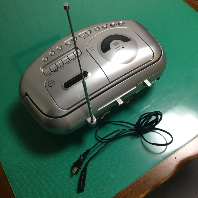 東芝(トウシバ)の【ジャンク】TOSHIBA CDラジカセ TY-CDK3 スマホ/家電/カメラのオーディオ機器(ラジオ)の商品写真