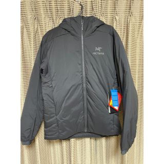 アークテリクス(ARC'TERYX)のARCTERYX アークテリクス アトムＡＲフーディ M 新品未使用 値下げ不可(ダウンジャケット)