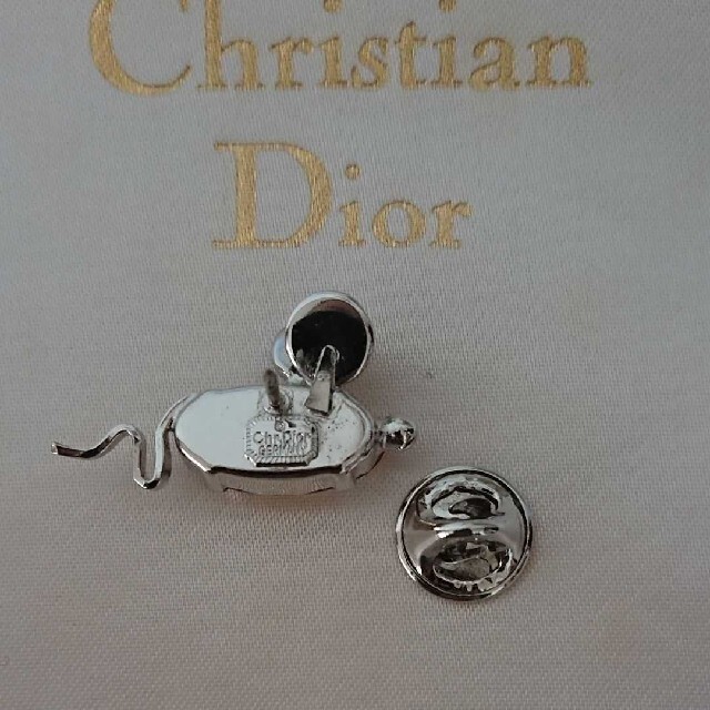 Christian Dior - ChristianDior ブローチの通販 by バイオレットSHOP｜クリスチャンディオールならラクマ 通販大人気