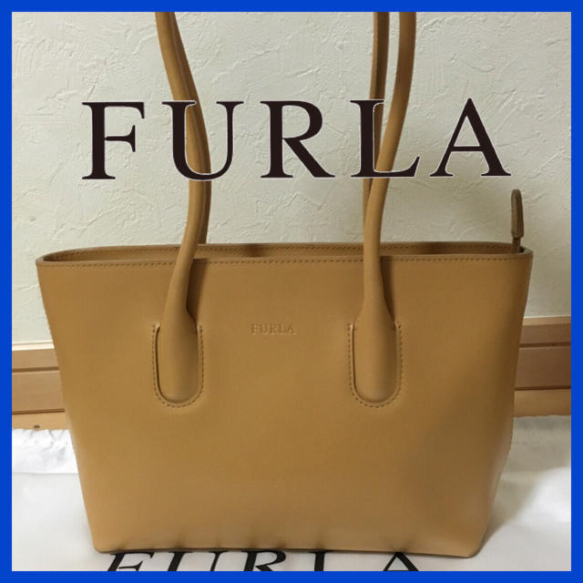 Furla(フルラ)の普段使いに❣️FURLAフルラ 本革ショルダートート レディースのバッグ(ショルダーバッグ)の商品写真