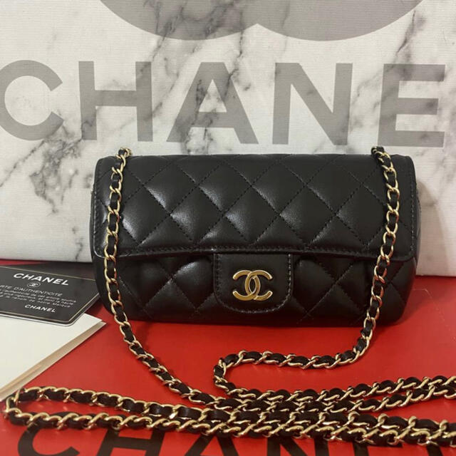 CHANEL(シャネル)の正規品ポシェ新品未使用ラムスキンマトラッセミニポシェット レディースのバッグ(ショルダーバッグ)の商品写真