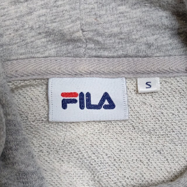 FILA(フィラ)の（古着）FILA　フィラ　パーカー　スウェット　Sサイズ メンズのトップス(スウェット)の商品写真