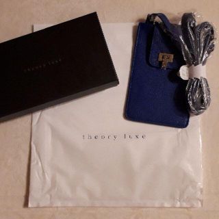 セオリー(theory)のtheory　luxe　スマホポーチ(ショルダーバッグ)