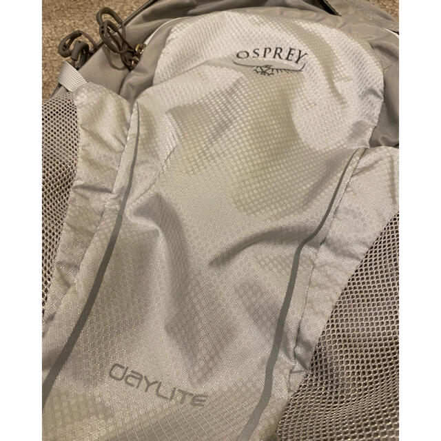 Osprey(オスプレイ)のお値下げ▼美品 Osprey daylite オスプレイ オスプレー  スポーツ/アウトドアのアウトドア(登山用品)の商品写真