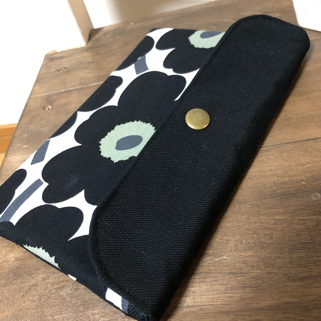 marimekko(マリメッコ)のるいくる様　専用　マリメッコ　マルチポーチ ハンドメイドのファッション小物(ポーチ)の商品写真