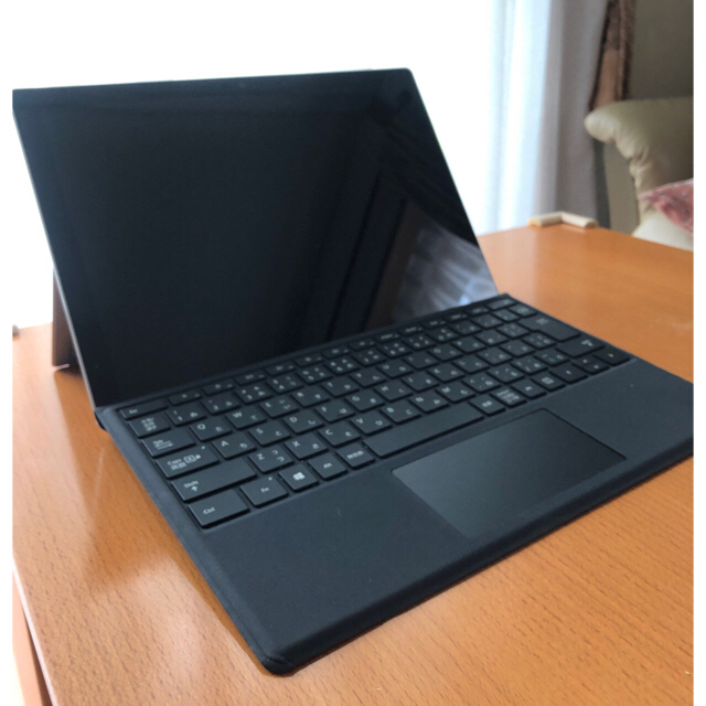 surface pro 7（タイプカバー、ペン付）