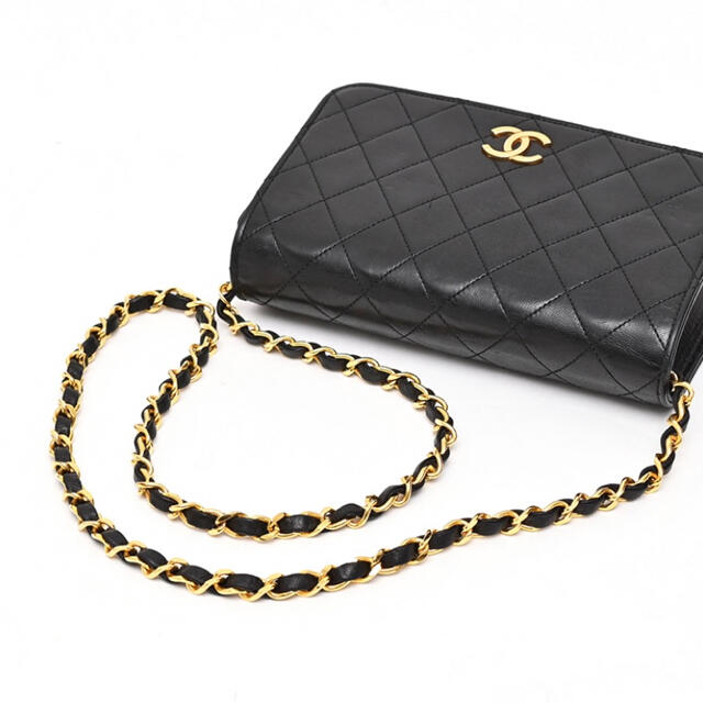 CHANEL(シャネル)のシャネル　マトラッセ　チェーンバック レディースのバッグ(ショルダーバッグ)の商品写真