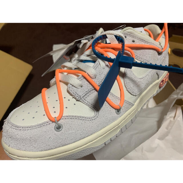 OFF-WHITE × NIKE DUNK LOW lot 19のサムネイル