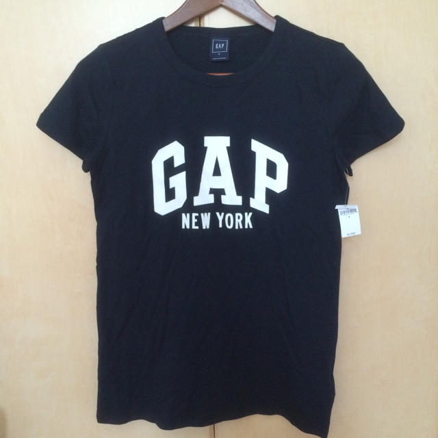 GAP(ギャップ)のgap ロゴtee レディースのトップス(Tシャツ(半袖/袖なし))の商品写真