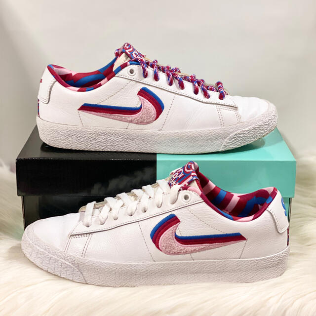 NIKE(ナイキ)のスニーカーズさん。NIKE SB BLAZER GT QS PARRA メンズの靴/シューズ(スニーカー)の商品写真