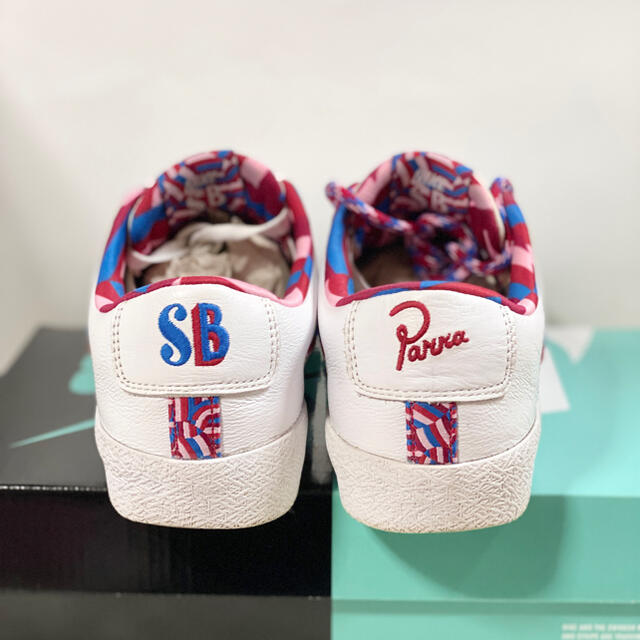 NIKE(ナイキ)のスニーカーズさん。NIKE SB BLAZER GT QS PARRA メンズの靴/シューズ(スニーカー)の商品写真