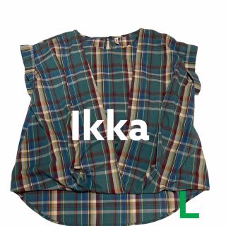 イッカ(ikka)の半袖トップス　ブラウス　フレンチ袖(シャツ/ブラウス(半袖/袖なし))