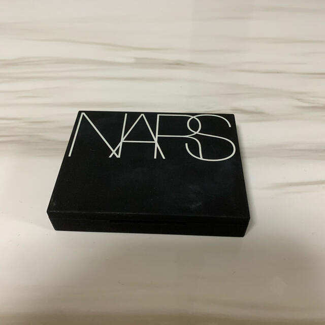 美品　NARS ライトリフレクティングセッティングパウダー　プレストN