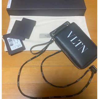 ヴァレンティノ(VALENTINO)のValentino ネックウォレット　財布(折り財布)