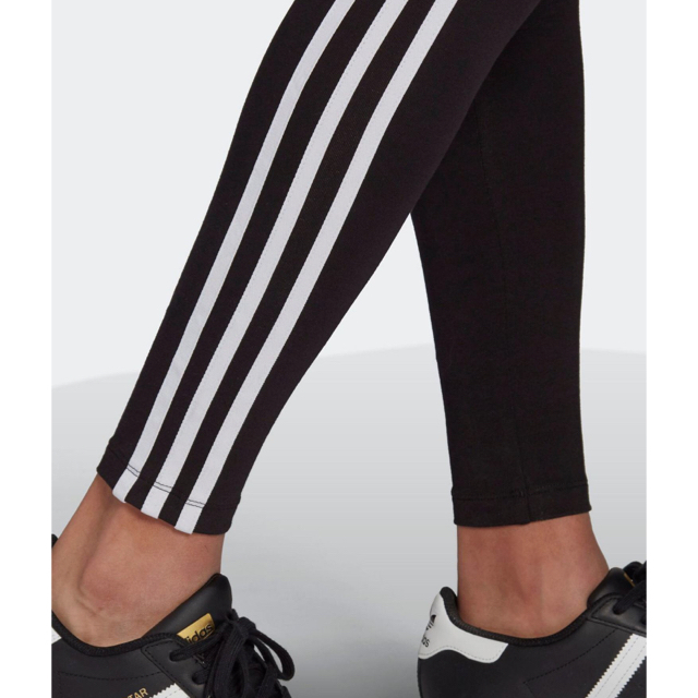 adidas(アディダス)のadidasストレッチパンツ レディースのパンツ(カジュアルパンツ)の商品写真