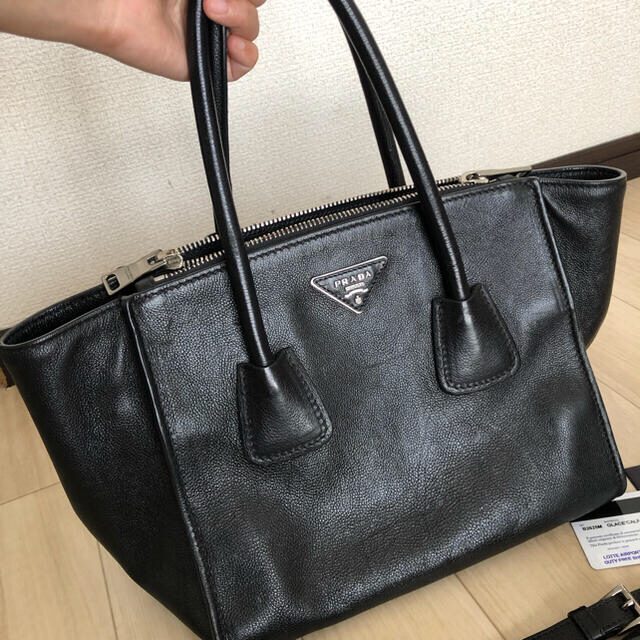 PRADA トートバッグ