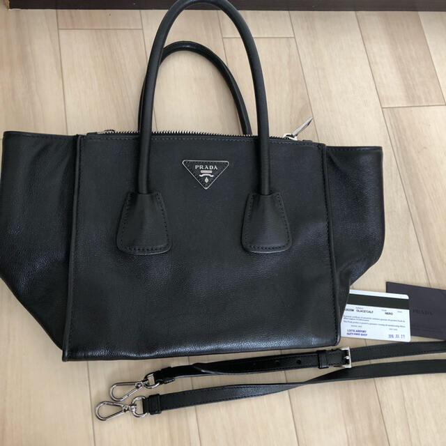 PRADA トートバッグ