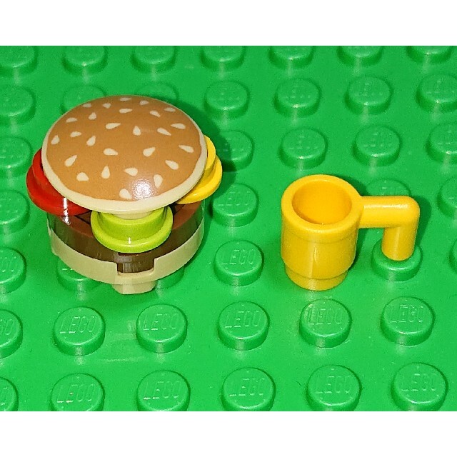 Lego(レゴ)の【新品】LEGO ハンバーガー《Ａ２》レゴ ミニフィグアイテム エンタメ/ホビーのエンタメ その他(その他)の商品写真