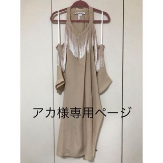 ビーシービージーマックスアズリア(BCBGMAXAZRIA)のオフショルダーワンピース(ミニワンピース)