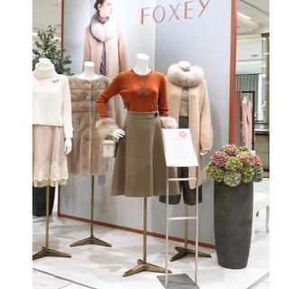 フォクシー(FOXEY)のFoxey(ひざ丈スカート)